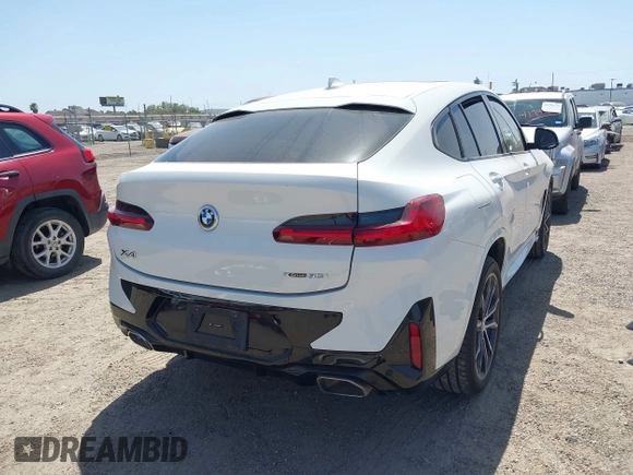 2025 BMW X4 xDrive30i z VIN 5UX33DT05S9X68660, wystawiony jako IAAI lot #41827872 z przebiegiem 8 020 mil mil oraz . Historia ofert i sprzedaży dostępna na DreamBid. Obrazek 4.