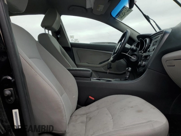 2014 Kia Optima LX z VIN 5XXGM4A7XEG302438, wystawiony jako Copart lot #53149265 z przebiegiem 155 344 mil mil oraz Szkoda całkowita • Salvage title. Historia ofert i sprzedaży dostępna na DreamBid. Obrazek 7.