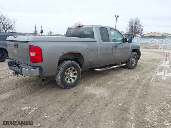 2008 Chevrolet Silverado 1500 Work Truck with VIN 1GCEC19X08Z236724, listed as a IAAI auction lot 41831826 with 133,888 mi miles. Bid and sale history available at carsss.com. Image 4.