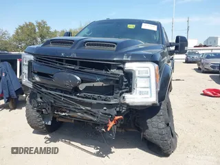 2018 Ford Super Duty F-250 SRW XL with VIN 1FT7W2BTXJEB99241, listed as a IAAI auction lot 41761108 with 215,843 mi miles. Bid and sale history available at carsss.com. Image 6.