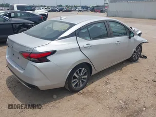 2023 Nissan Versa SV z VIN 3N1CN8EV6PL863550, wystawiony jako IAAI lot #42316295 z przebiegiem 43 353 mil mil oraz . Historia ofert i sprzedaży dostępna na DreamBid. Obrazek 4.