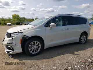 2021 Chrysler Pacifica Touring L z VIN 2C4RC3BG9MR523040, wystawiony jako Copart lot #68478614 z przebiegiem 30 610 mil mil oraz Szkoda całkowita • Salvage title. Historia ofert i sprzedaży dostępna na DreamBid. Obrazek 1.