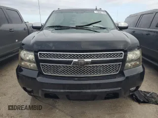 2009 Chevrolet Avalanche LTZ with VIN 3GNFK320X9G269741, listed as a Copart auction lot 76087124 with 250,144 mi miles and Non Repairable. Bid and sale history available at DreamBid. Image 5.