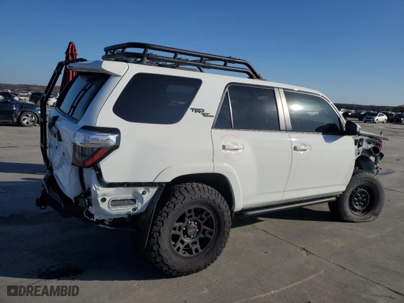 2024 Toyota 4Runner TRD Off Road with VIN JTERU5JR4R6230345, listed as a Copart auction lot 83034734 with 9,945 mi miles and Salvage Title. Bid and sale history available at carsss.com. Image 3.