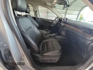 2020 Ford Escape Titanium Hybrid z VIN 1FMCU0DZ3LUB82649, wystawiony jako IAAI lot #42621618 z przebiegiem 46 265 mil mil oraz . Historia ofert i sprzedaży dostępna na DreamBid. Obrazek 17.