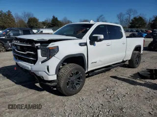 2023 GMC Sierra 1500 AT4 z VIN 3GTUUEE81PG231674, wystawiony jako Copart lot #44615465 z przebiegiem 35 569 mil mil oraz Szkoda całkowita • Salvage title. Historia ofert i sprzedaży dostępna na DreamBid. Obrazek 1.