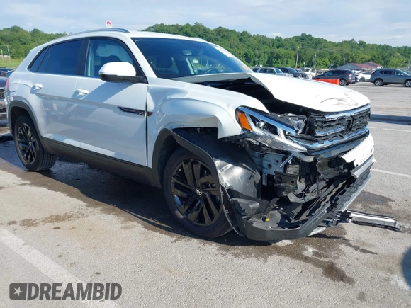 2023 Volkswagen Atlas SE with VIN 1V2WC2CA3PC228213, listed as a IAAI auction lot 42330049 with 21,884 mi miles and . Bid and sale history available at DreamBid. Image 1.