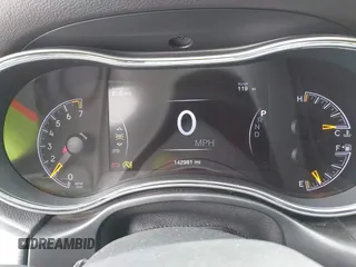 2019 Jeep Grand Cherokee Limited z VIN 1C4RJEBG8KC752297, wystawiony jako IAAI lot #41580741 z przebiegiem 142 981 mil mil oraz . Historia ofert i sprzedaży dostępna na DreamBid. Obrazek 7.