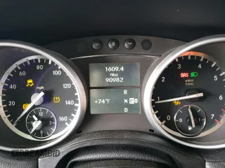 2012 Mercedes-Benz GL 450 z VIN 4JGBF7BE7CA776984, wystawiony jako Copart lot #56158415 z przebiegiem 90 982 mil mil oraz Szkoda całkowita • Salvage title. Historia ofert i sprzedaży dostępna na DreamBid. Obrazek 9.
