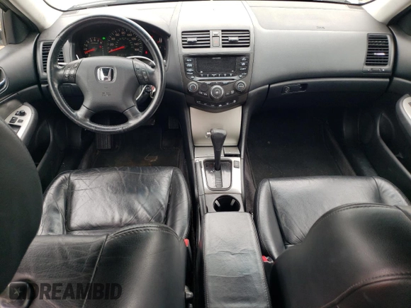 2005 Honda Accord EX-L z VIN 1HGCM56885A026845, wystawiony jako Copart lot #55344405 z przebiegiem 221 307 mil mil oraz Szkoda całkowita • Salvage title. Historia ofert i sprzedaży dostępna na DreamBid. Obrazek 8.