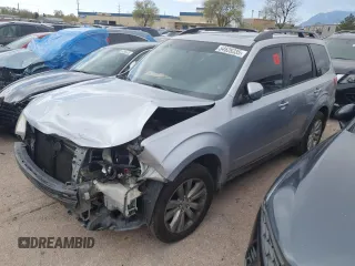 2012 Subaru Forester X Premium с VIN JF2SHBDC2CH456056, выставлен на аукционе Copart как лот 54628335 с пробегом 175 494 миль миль и Списание • Salvage title. История ставок и продаж доступна на DreamBid. Изображение 1.