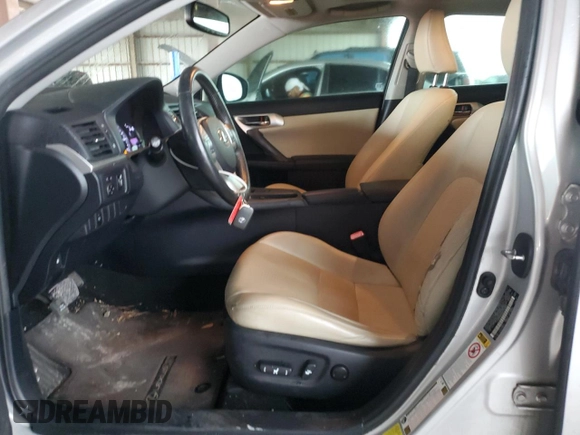 2013 Lexus CT 200h z VIN JTHKD5BH2D2127550, wystawiony jako Copart lot #53792035 z przebiegiem 196 246 mil mil oraz Czysty tytuł • Clean title. Historia ofert i sprzedaży dostępna na DreamBid. Obrazek 7.