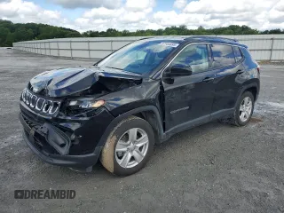 2022 Jeep Compass Latitude with VIN 3C4NJCBBXNT192492, listed as a Copart auction lot 57164695 with 29,628 mi miles and Salvage title. Bid and sale history available at DreamBid. Image 1.