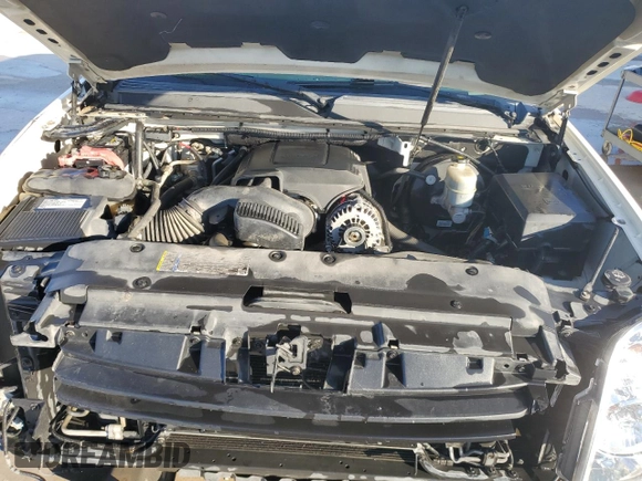 2009 GMC Yukon SLT w/4SB with VIN 1GKFK33099R167410, listed as a Copart auction lot 43352255 with 326,972 mi miles and Salvage Title. Bid and sale history available at carsss.com. Image 12.