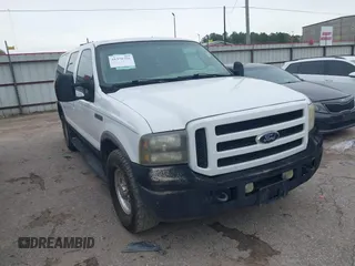 2005 Ford Excursion Eddie Bauer with VIN 1FMNU44P95EC82363, listed as a IAAI auction lot 41378756 with 359,886 mi miles and . Bid and sale history available at DreamBid. Image 1.