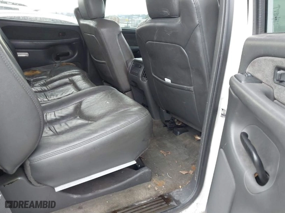 2003 Chevrolet Silverado 1500HD LT with VIN 1GCGK13U53F174242, listed as a IAAI auction lot 41315419 with 205,280 mi miles. Bid and sale history available at carsss.com. Image 8.
