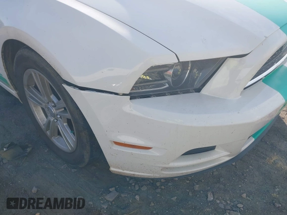2013 Ford Mustang V6 with VIN 1ZVBP8EM7D5234320, listed as a IAAI auction lot 41512045 with 113,916 mi miles and . Bid and sale history available at DreamBid. Image 18.