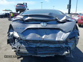 2020 Honda Civic LX z VIN 2HGFC2F68LH529688, wystawiony jako IAAI lot #42014643 z przebiegiem 43 441 mil mil oraz . Historia ofert i sprzedaży dostępna na DreamBid. Obrazek 17.