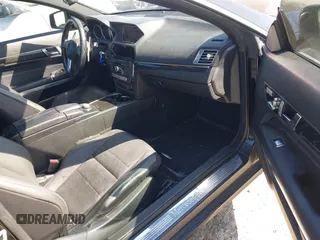 2014 Mercedes-Benz E 350 с VIN WDDKJ5KB8EF247908, выставлен на аукционе IAAI как лот 41916727 с пробегом 179 762 миль миль и . История ставок и продаж доступна на DreamBid. Изображение 5.