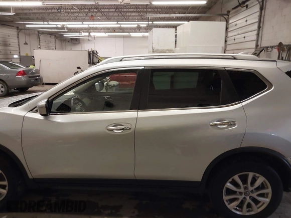 2019 Nissan Rogue SV with VIN KNMAT2MV3KP525593, listed as a IAAI auction lot 42044497 with 122,176 mi miles. Bid and sale history available at carsss.com. Image 15.