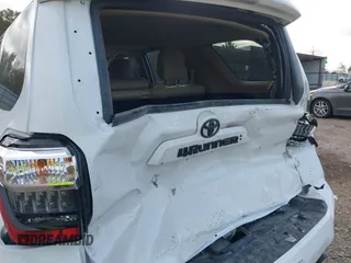 2021 Toyota 4Runner SR5 Premium with VIN JTENU5JR8M5895911, listed as a IAAI auction lot 41052577 with 60,111 mi miles and . Bid and sale history available at DreamBid. Image 18.