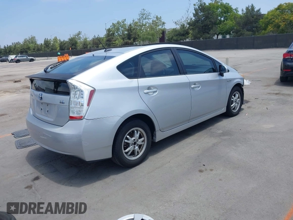 2011 Toyota Prius I z VIN JTDKN3DU8B0296204, wystawiony jako IAAI lot #42449246 z przebiegiem 303 968 mil mil oraz . Historia ofert i sprzedaży dostępna na DreamBid. Obrazek 4.