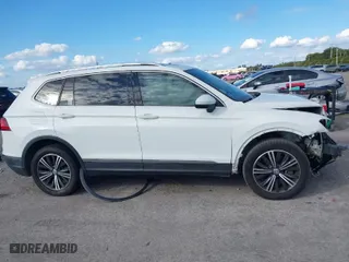 2019 Volkswagen Tiguan SE with VIN 3VV3B7AX9KM067418, listed as a IAAI auction lot 41434045 with 96,968 mi miles. Bid and sale history available at carsss.com. Image 12.