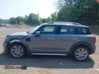 2020 MINI Countryman Cooper with VIN WMZYW5C03L3L14724, listed as a IAAI auction lot 42478285 with 57,915 mi miles and . Bid and sale history available at DreamBid. Image 15.