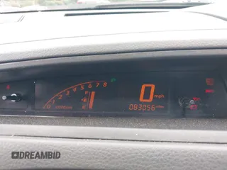 2004 Suzuki Aerio S z VIN JS2RA61S045207428, wystawiony jako IAAI lot #42340536 z przebiegiem 83 056 mil mil oraz . Historia ofert i sprzedaży dostępna na DreamBid. Obrazek 7.