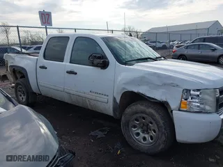2011 Chevrolet Silverado 1500 LS with VIN 3GCPKREA1BG124050, listed as a IAAI auction lot 41656687 with 200,319 mi miles. Bid and sale history available at carsss.com. Image 14.