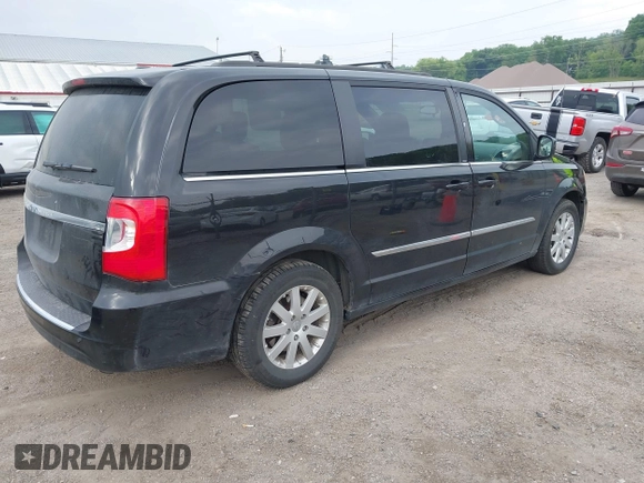 2014 Chrysler Town & Country Touring z VIN 2C4RC1BG3ER346779, wystawiony jako IAAI lot #42494278 z przebiegiem 220 517 mil mil oraz . Historia ofert i sprzedaży dostępna na DreamBid. Obrazek 4.