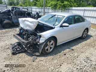 2013 Volkswagen Passat SE with VIN 1VWBP7A30DC104401, listed as a Copart auction lot 59361405 with 127,369 mi miles and Clean title. Bid and sale history available at DreamBid. Image 1.