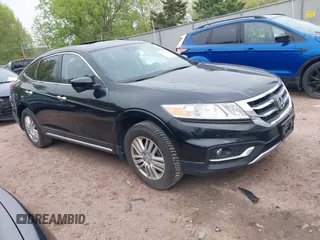 2013 Honda Crosstour EX-L z VIN 5J6TF3H55DL005870, wystawiony jako IAAI lot #42259773 z przebiegiem 178 331 mil mil oraz . Historia ofert i sprzedaży dostępna na DreamBid. Obrazek 1.