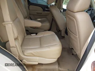 2009 GMC Yukon Denali z VIN 1GKFK032X9R236556, wystawiony jako IAAI lot #40805429 z przebiegiem 183 042 mil mil oraz . Historia ofert i sprzedaży dostępna na DreamBid. Obrazek 8.
