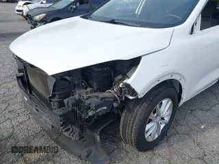 2016 Kia Sorento LX with VIN 5XYPG4A38GG173926, listed as a IAAI auction lot 41921254 with 1 mi miles. Bid and sale history available at carsss.com. Image 6.