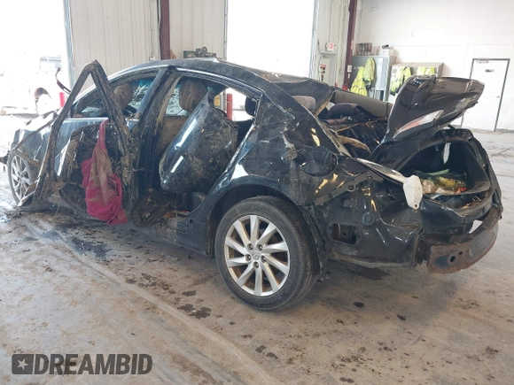 2011 Mazda 6 i Touring with VIN 1YVHZ8CH5B5M00936, listed as a IAAI auction lot 42210035 with Not provided miles and . Bid and sale history available at DreamBid. Image 3.