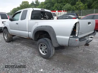 2012 Toyota Tacoma with VIN 5TFUX4EN2CX011263, listed as a IAAI auction lot 42670078 with 164,922 mi miles and . Bid and sale history available at DreamBid. Image 3.