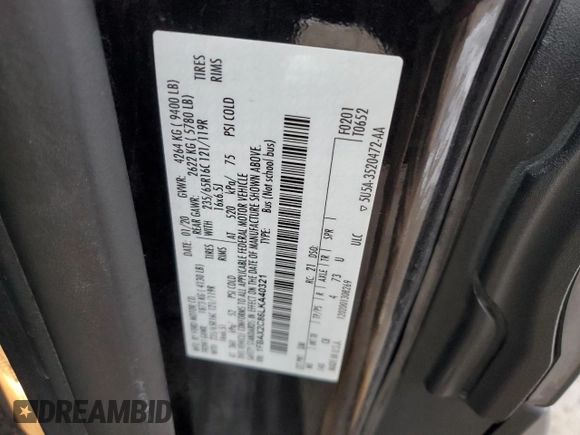 2020 Ford Transit Passenger XL z VIN 1FBAX2C86LKA40321, wystawiony jako Copart lot #44990275 z przebiegiem 156 209 mil mil oraz Czysty tytuł • Clean title. Historia ofert i sprzedaży dostępna na DreamBid. Obrazek 13.