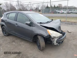 2013 Toyota Prius One z VIN JTDKDTB37D1529810, wystawiony jako IAAI lot #41794499 z przebiegiem Nie podano mil oraz . Historia ofert i sprzedaży dostępna na DreamBid. Obrazek 1.