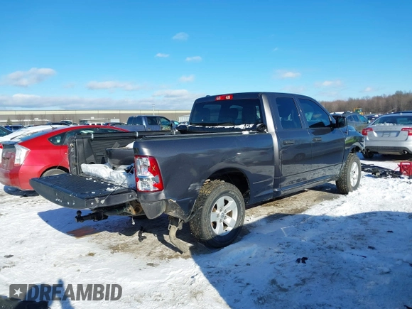 2018 Ram 1500 Express with VIN 1C6RR7FG4JS260831, listed as a IAAI auction lot 41294871 with 71,097 mi miles. Bid and sale history available at carsss.com. Image 4.