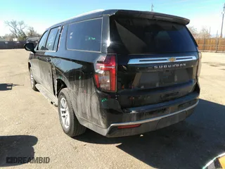 2024 Chevrolet Suburban LT with VIN 1GNSKCKD2RR233821, listed as a IAAI auction lot 41686836 with 27,932 mi miles. Bid and sale history available at carsss.com. Image 3.
