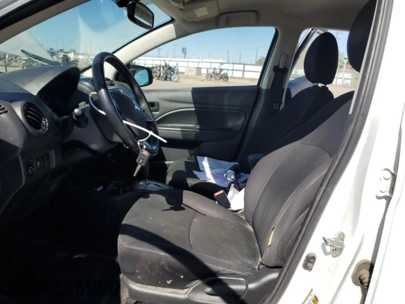 2017 Mitsubishi Mirage ES z VIN ML32F3FJ2HH003054, wystawiony jako Copart lot #55976015 z przebiegiem 80 489 mil mil oraz Szkody całkowita. Historia ofert i sprzedaży dostępna na DreamBid. Obrazek 7.