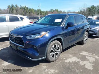 2020 Toyota Highlander XLE with VIN 5TDGZRBH0LS003381, listed as a IAAI auction lot 41953485 with 97,057 mi miles. Bid and sale history available at carsss.com. Image 17.