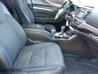 2015 Toyota Highlander LE with VIN 5TDBKRFH0FS210916, listed as a IAAI auction lot 41695145 with 123,236 mi miles. Bid and sale history available at carsss.com. Image 5.
