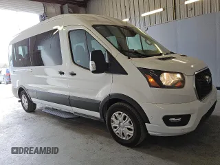 2023 Ford Transit Passenger XL with VIN 1FBAX2C87PKB36657, listed as a Copart auction lot 81110354 with 19,057 mi miles and Clean Title. Bid and sale history available at DreamBid. Image 4.