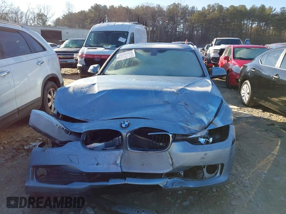 2013 BMW 3 Series 320i with VIN WBA3B1C56DK128321, listed as a IAAI auction lot 41347216 with 91,906 mi miles. Bid and sale history available at carsss.com. Image 12.