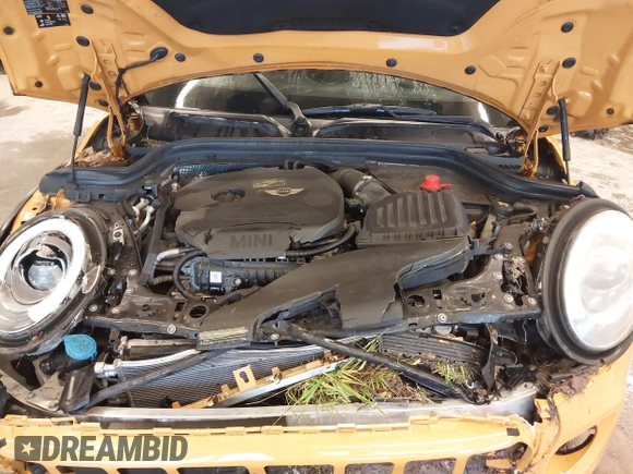 2015 MINI Hardtop with VIN WMWXM5C57FT942137, listed as a IAAI auction lot 42146541 with 96,058 mi miles and . Bid and sale history available at DreamBid. Image 10.