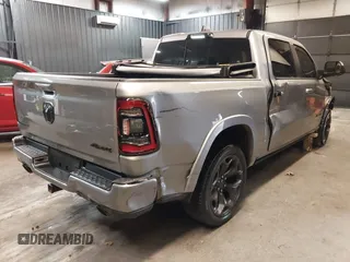 2022 Ram 1500 Limited z VIN 1C6SRFHM1NN211394, wystawiony jako IAAI lot #42052416 z przebiegiem 28 881 mil mil oraz . Historia ofert i sprzedaży dostępna na DreamBid. Obrazek 4.