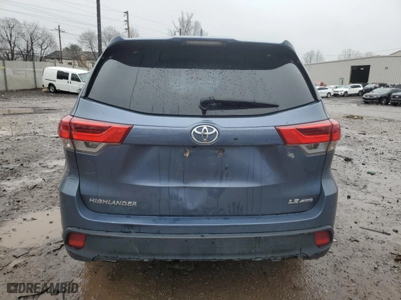 2018 Toyota Highlander LE with VIN 5TDBZRFH8JS887099, listed as a Copart auction lot 50317985 with 113,574 mi miles and Salvage Title. Bid and sale history available at carsss.com. Image 6.
