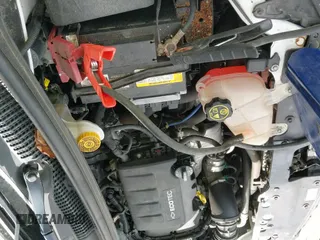 2020 Chevrolet Sonic LT z VIN 1G1JD5SB6L4100503, wystawiony jako IAAI lot #42085062 z przebiegiem 45 415 mil mil oraz . Historia ofert i sprzedaży dostępna na DreamBid. Obrazek 19.